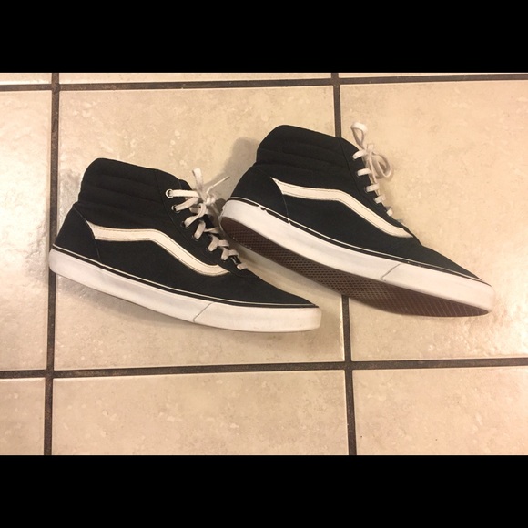 Women’s Vans - Picture 2 of 3